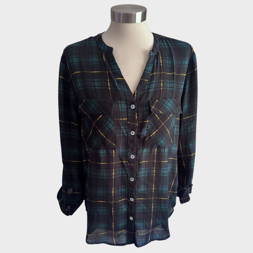 Alice Blue for Stitch Fix Medium V Neck Button Front Green Plaid Shirt